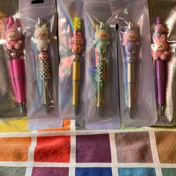 💜🩵💚 LABUBU BEDAZZLED PENS 🩷💛🧡 - Picture 2 of 16